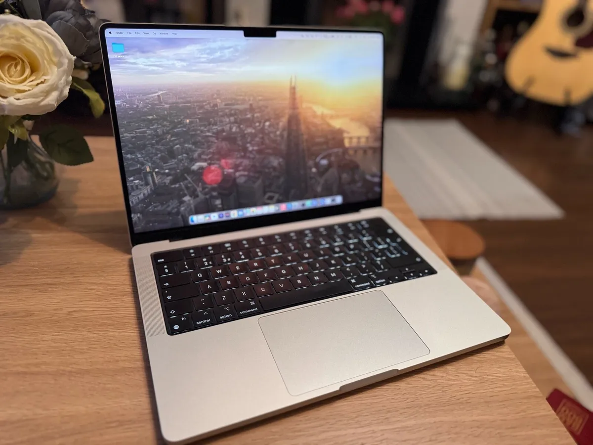 Macbook Pro 14 M3 Pro - Image 1