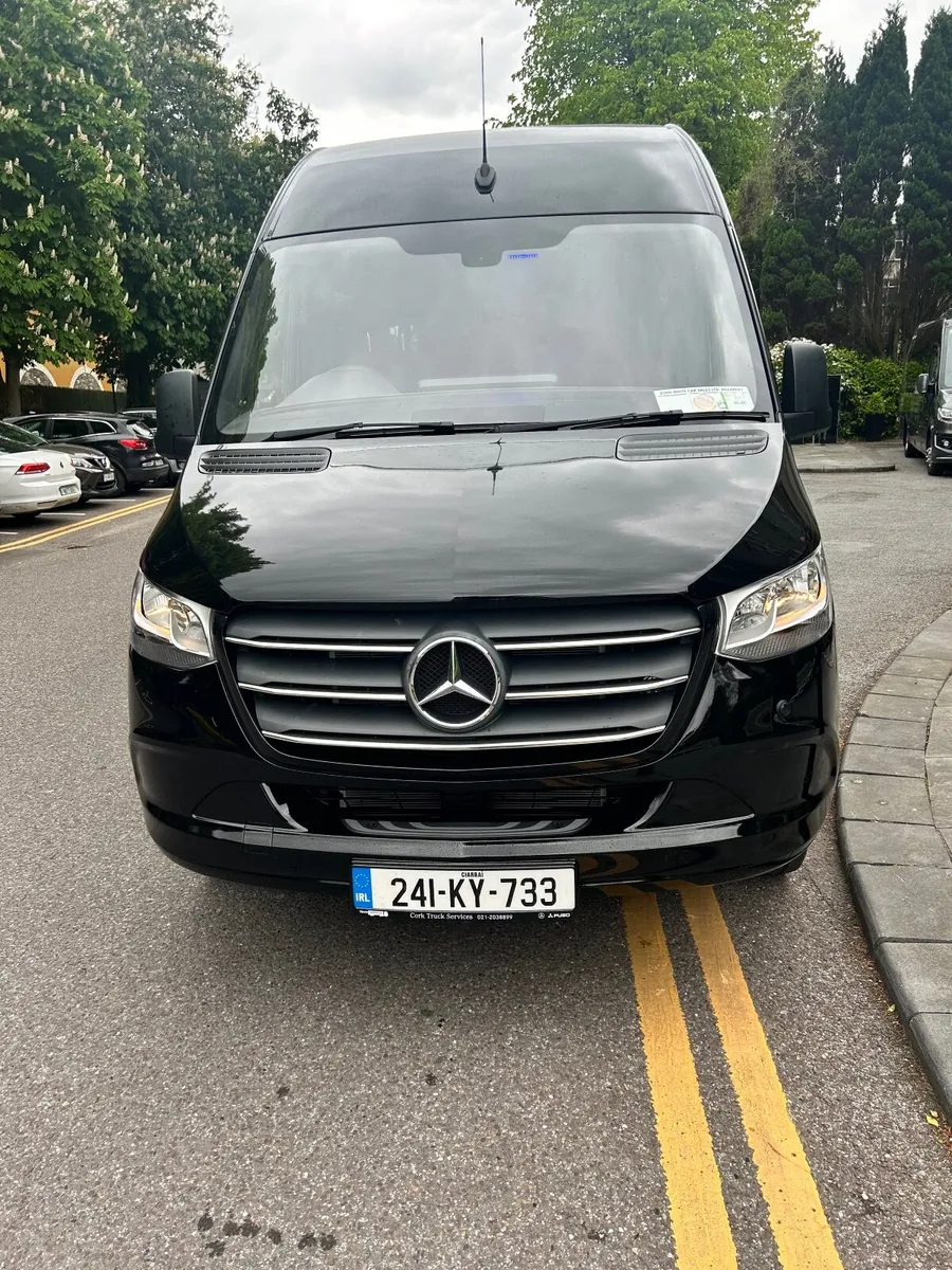 Mercedes-Benz Sprinter 2024 - Image 3