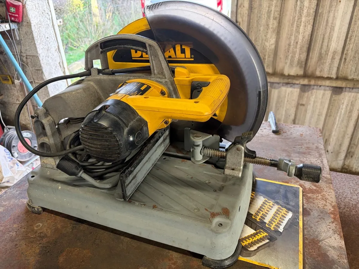 DeWalt DW872 355mm Metal Cut Off Saw - Image 1