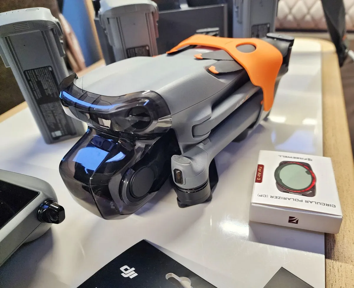 DJI AIR 3 Drone - Image 3