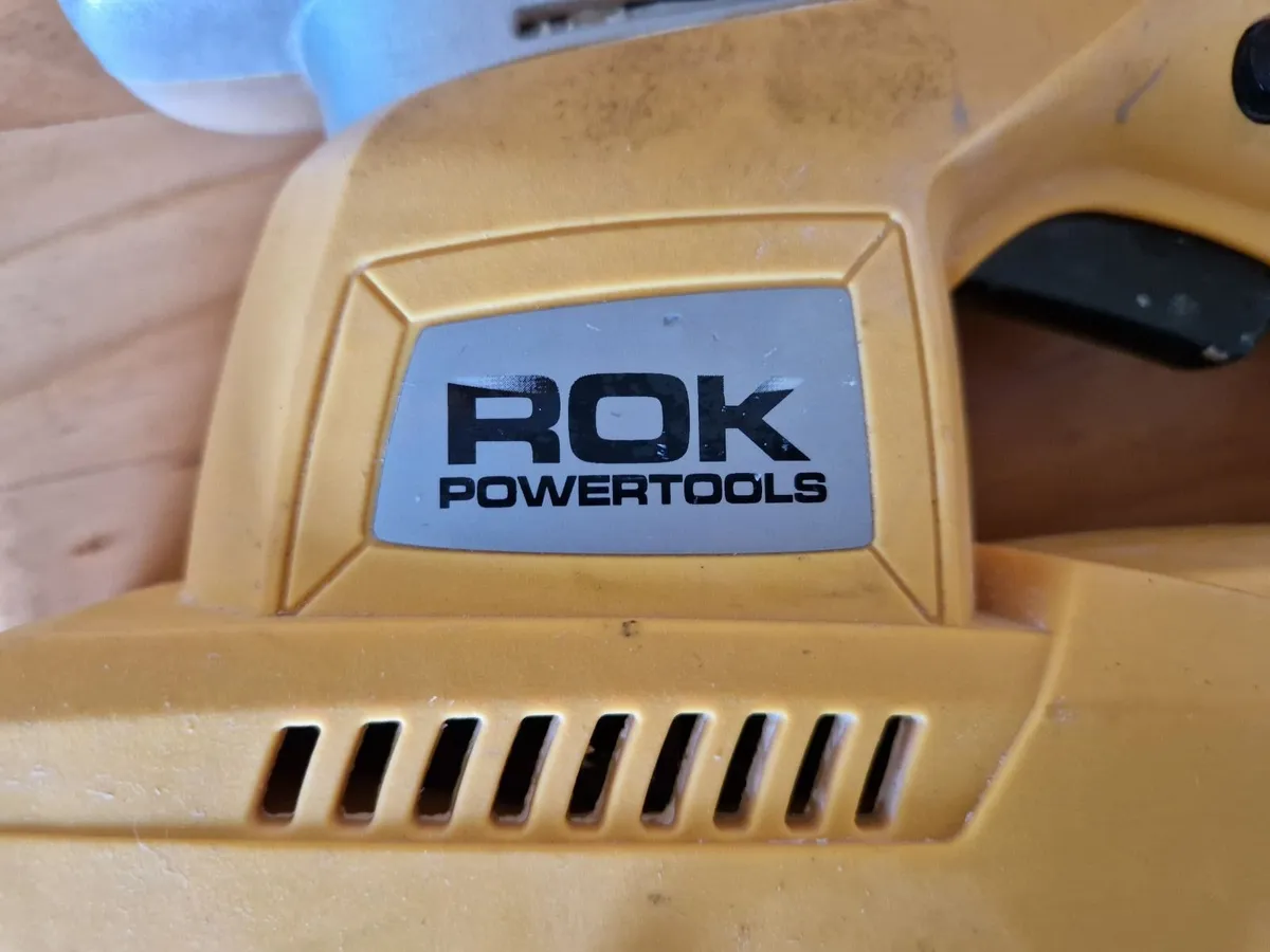 ROK Powertools Sander, Model WSSC200, Carry Case - Image 4