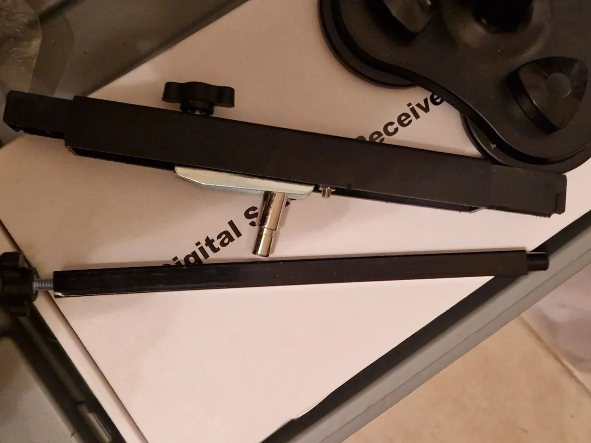 Digital Satellite Receiver SL 65-12 in Carry Case - Image 2