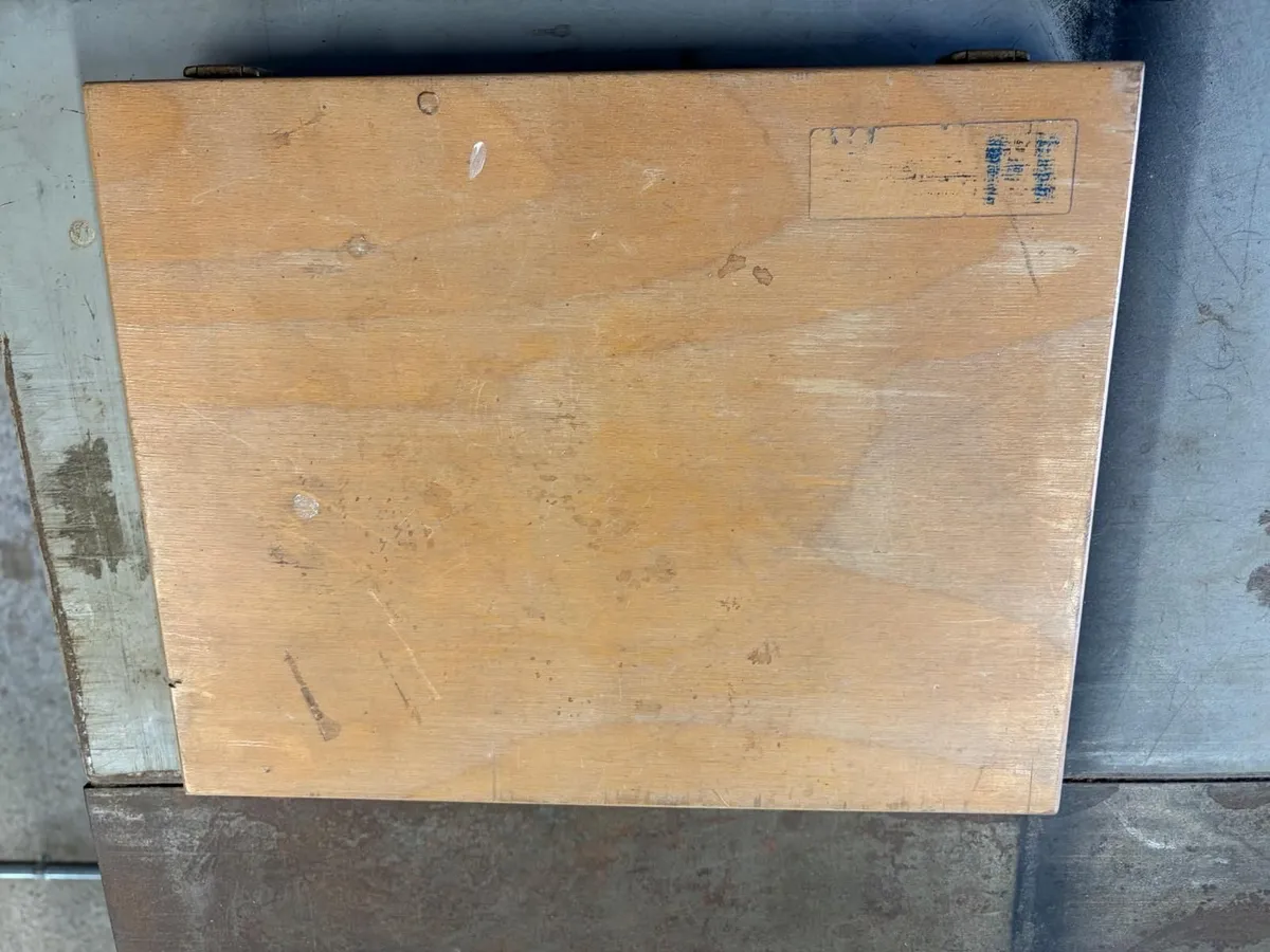 6-piece set chisels neatly in the box - Image 2