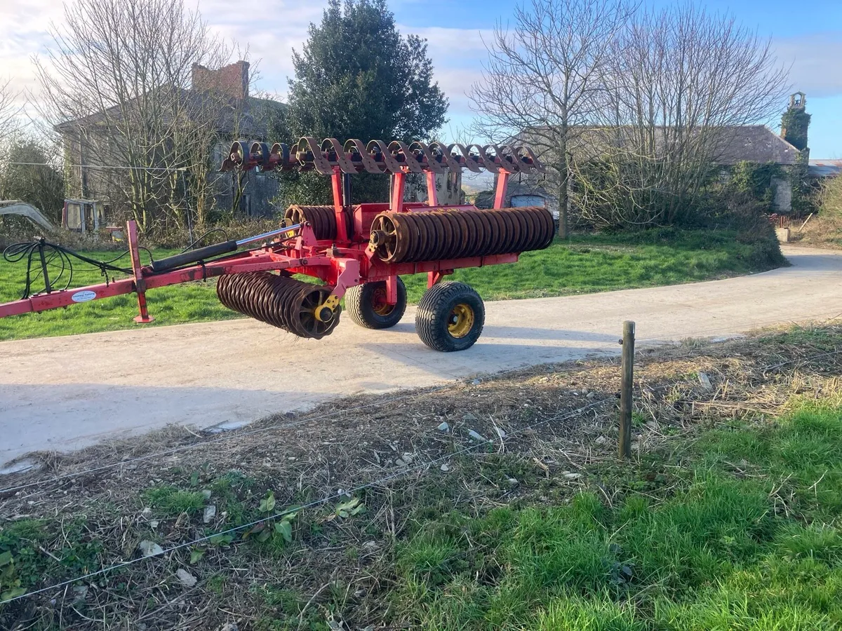 Vaderstad Rexius Cambridge Roller - Image 1