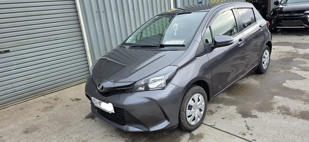 152 TOYOTA VITZ AUTO - Image 3