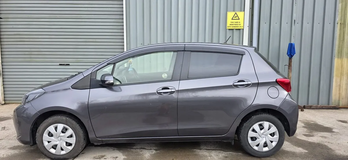 152 TOYOTA VITZ AUTO - Image 4