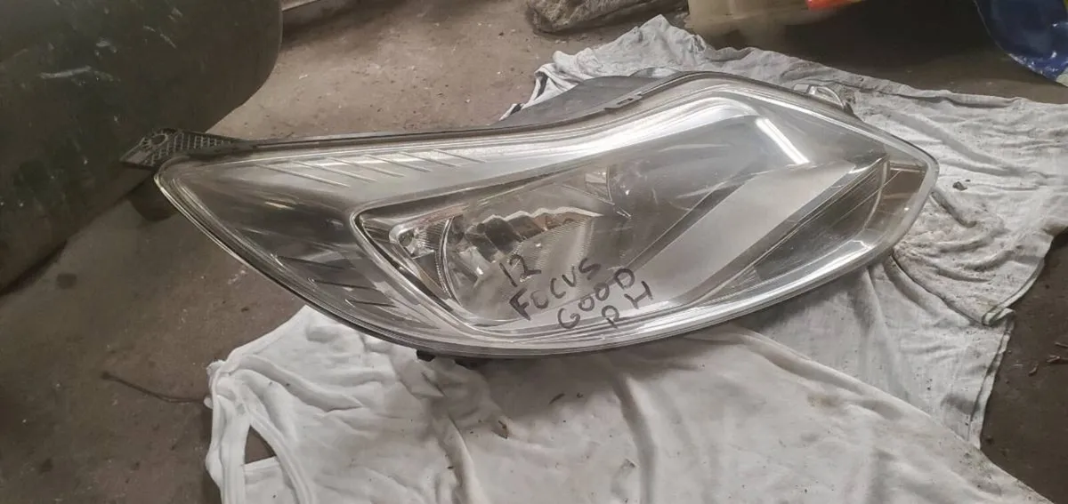 Headlamp ford focus 2012 RH - Image 2