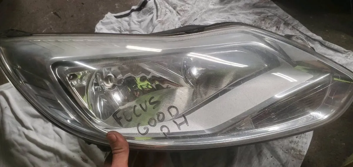 Headlamp ford focus 2012 RH - Image 4