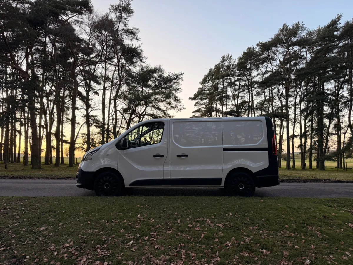 Renault Trafic Diesel SL27 DCI 95 Business - Image 4