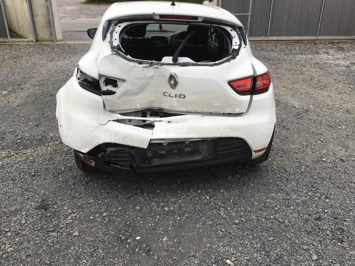 181 Renault clio - Image 4