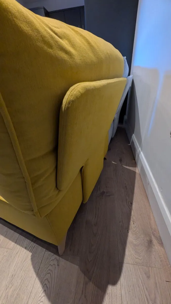 Sofa FOR SALE: Designer Fama Arianne Love 3-Piece - Image 4