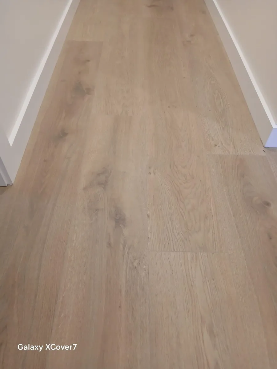 Wooden flooring - Image 1