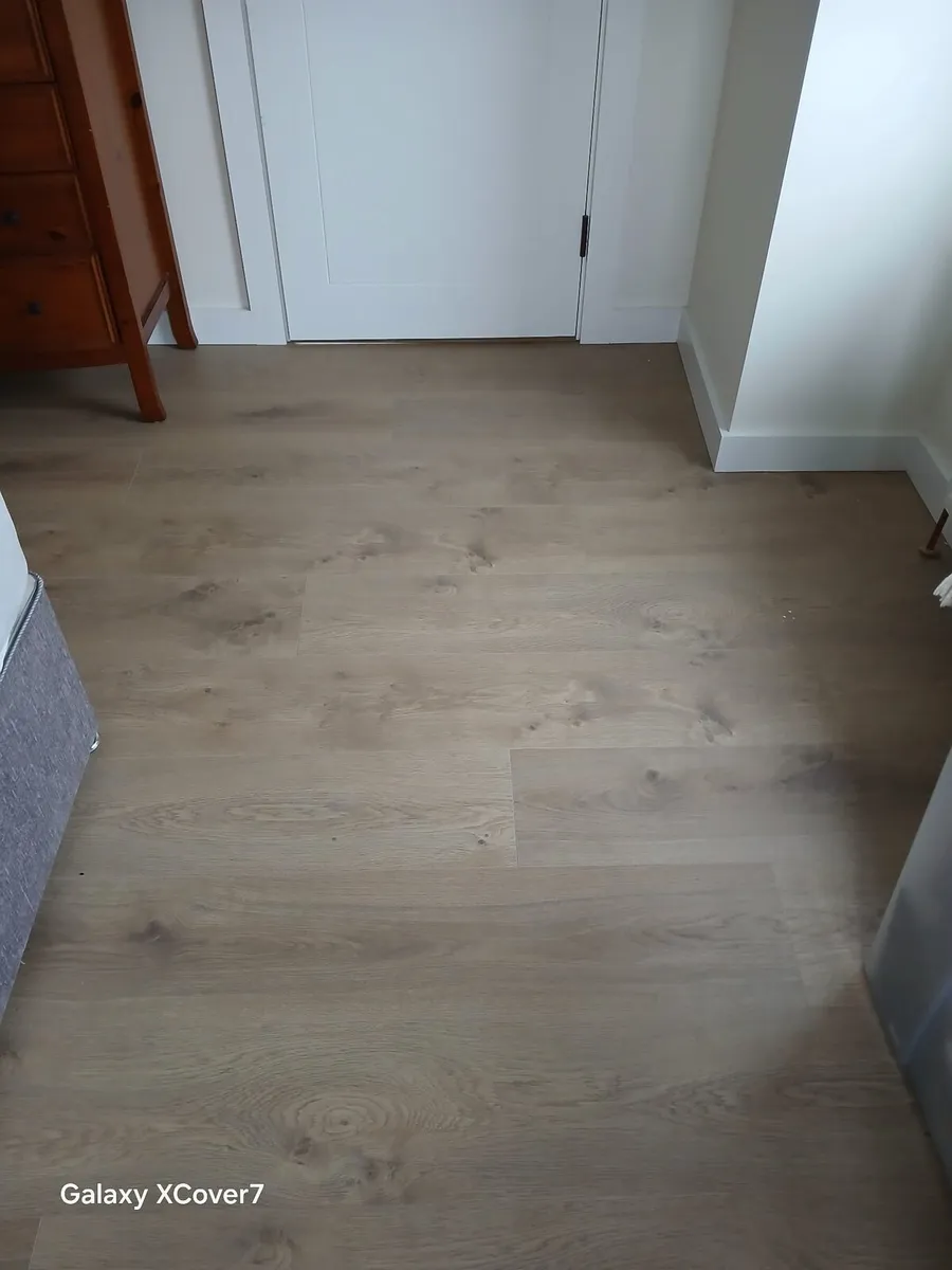Wooden flooring - Image 4