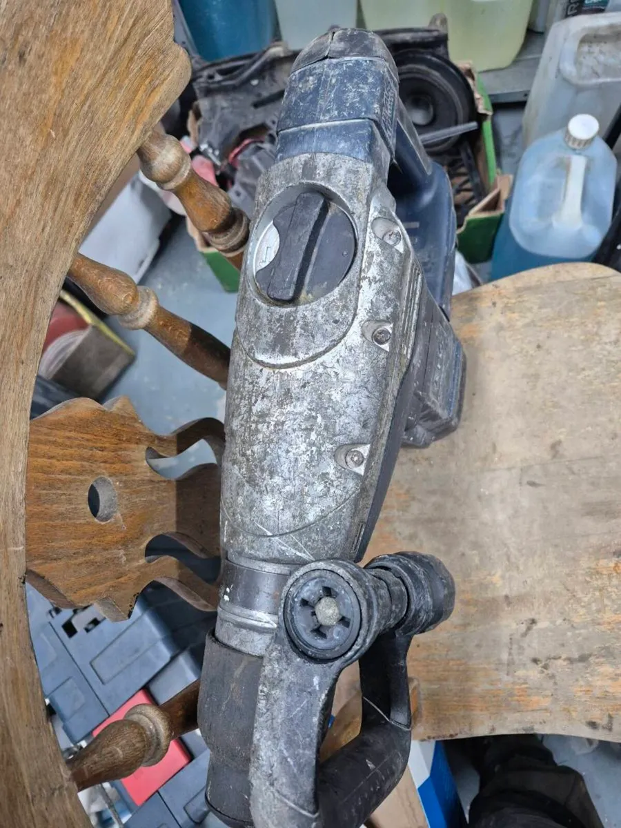 AEG KH5E sds-max drill and ha - Image 3