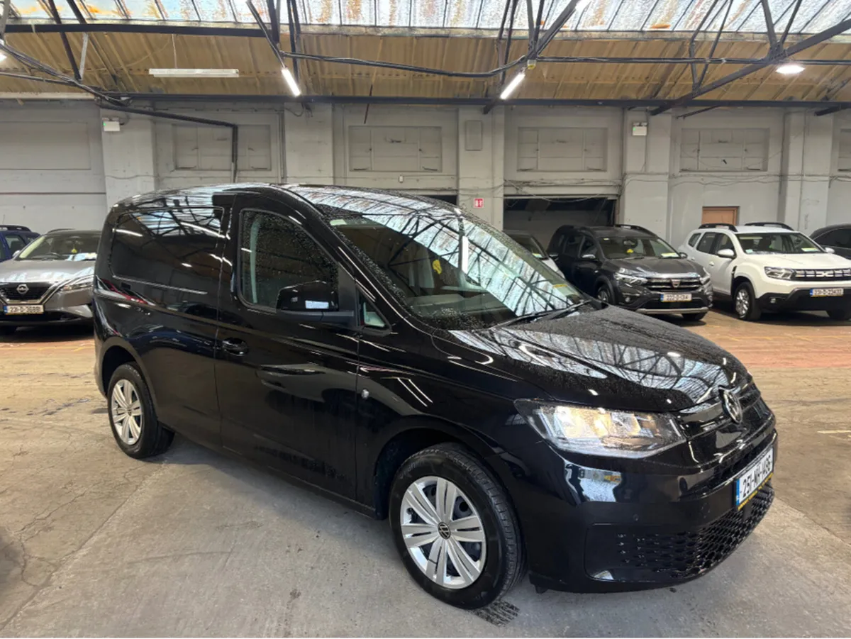 Volkswagen Caddy CARGO BUS TDI 75HP MANUAL 6SPEED - Image 4