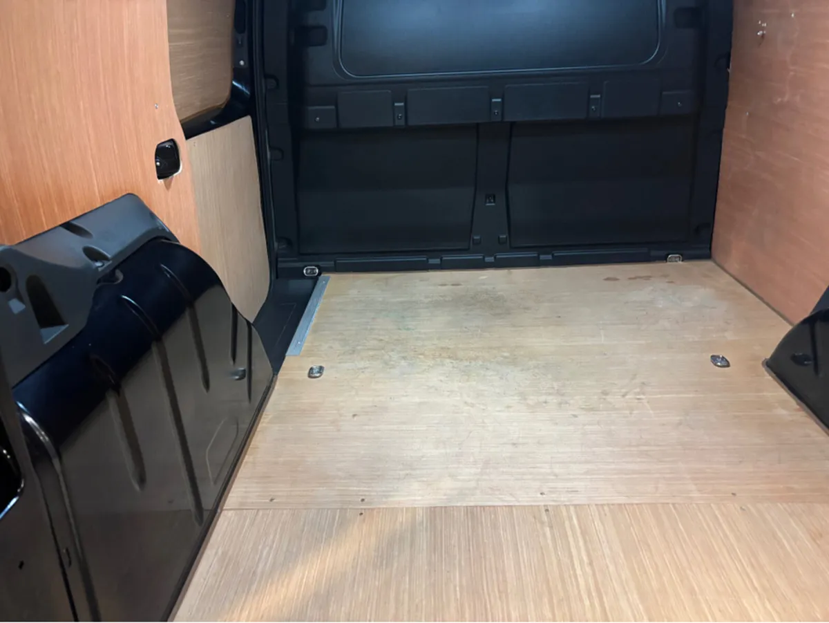 Volkswagen Caddy Caddy 2.0 tdi - Image 4