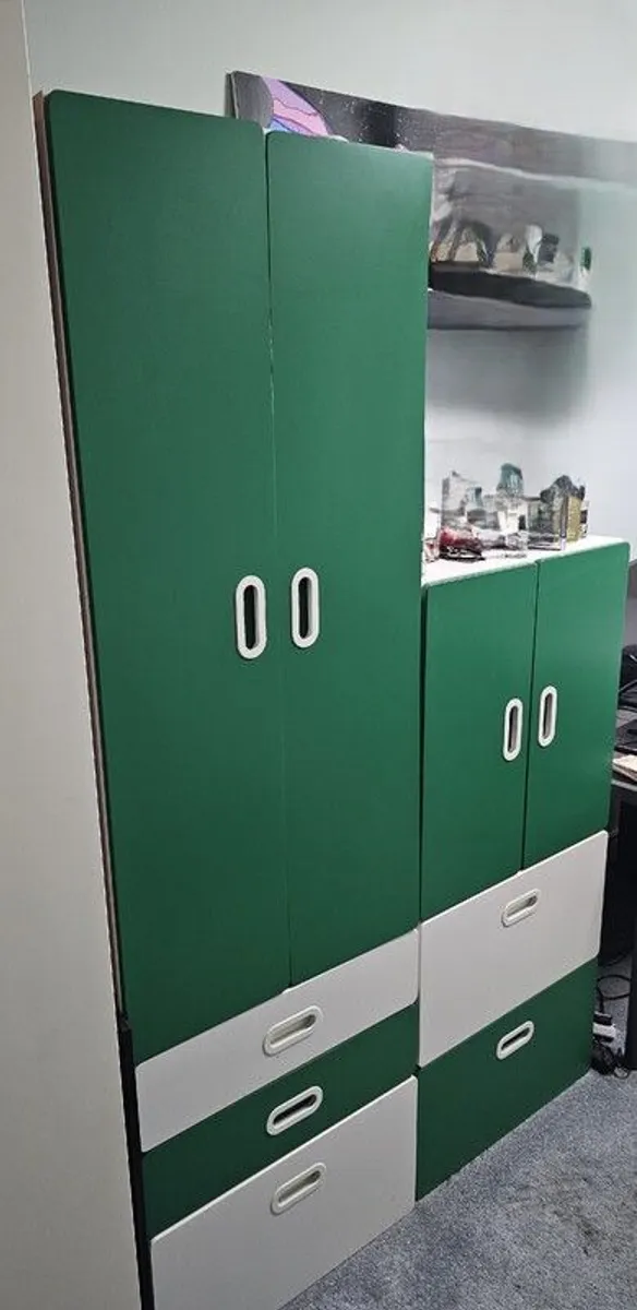 Childrens Wardrobe & Unit - Image 1
