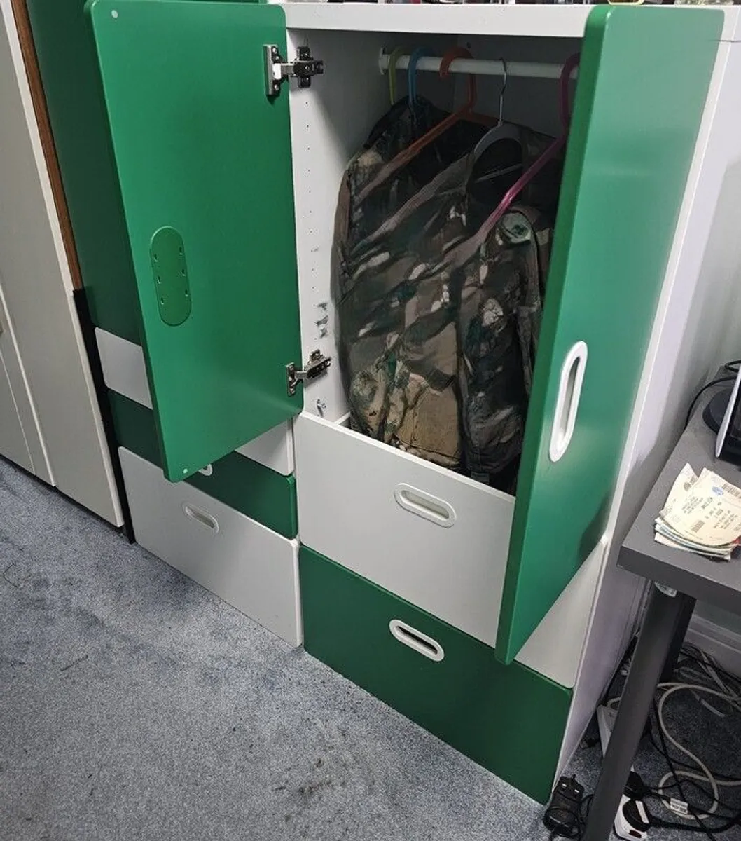 Childrens Wardrobe & Unit - Image 3