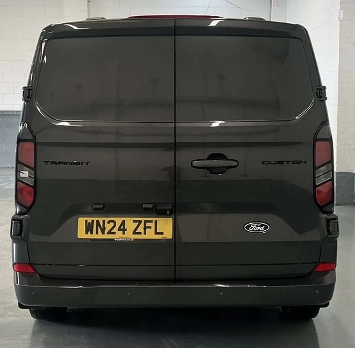 2024 Ford Transit Custom Panel Van - Image 4