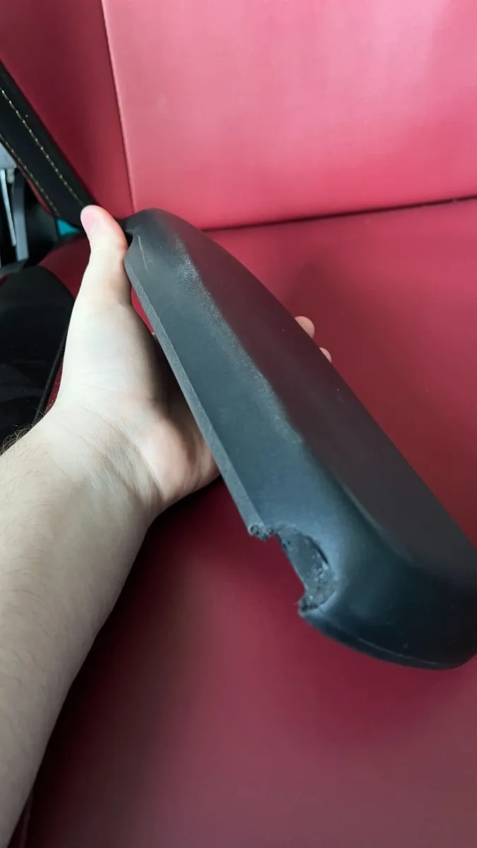 SecretLab Gaming Chair - Image 2