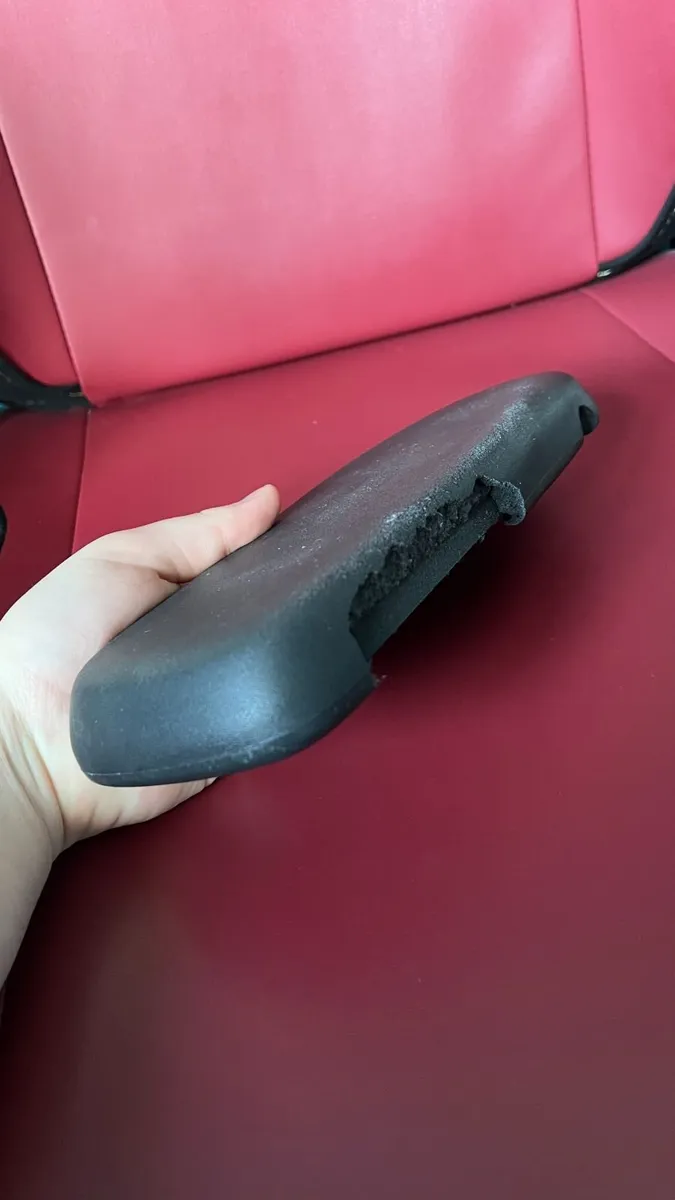 SecretLab Gaming Chair - Image 4