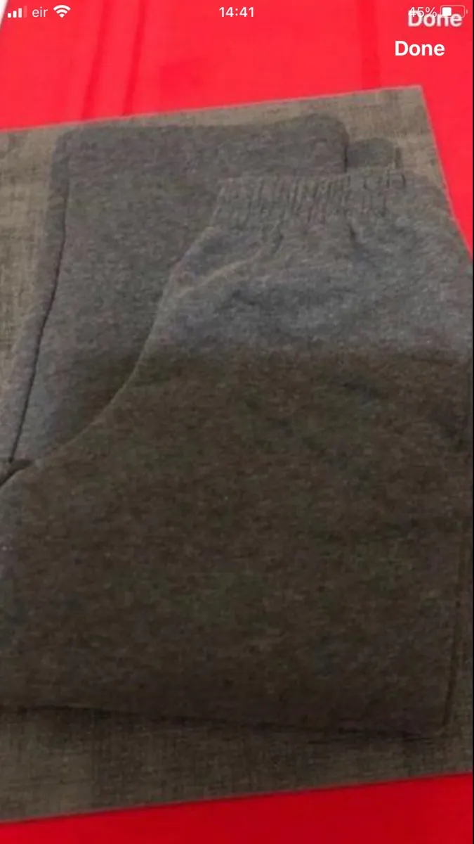 Boys bottoms age 4/5 €3 - Image 1