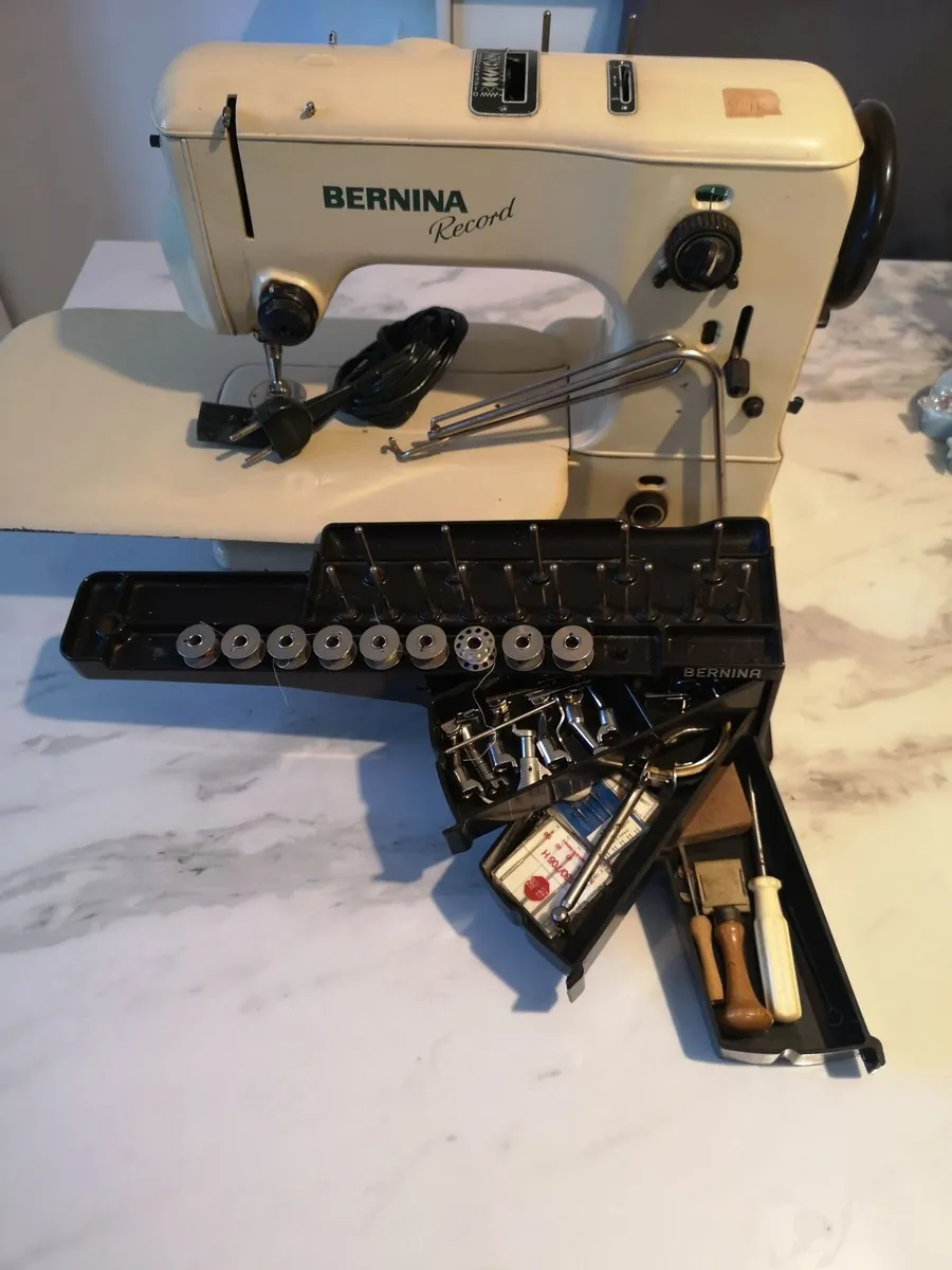 Bernina sewing machine - Image 1