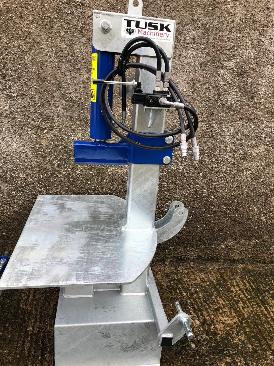 14T Tusk log splitters - Image 3