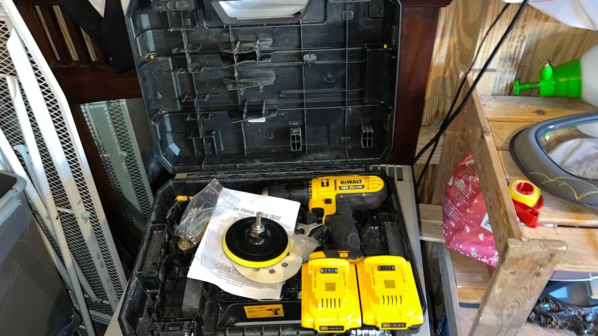 Cordless Drill DeWALT - Image 1