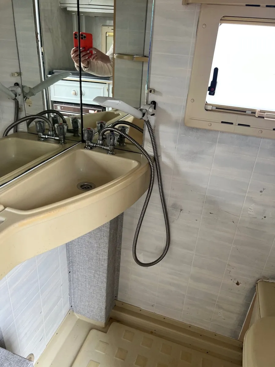 Campervan Motorhome Talbot express - Image 2