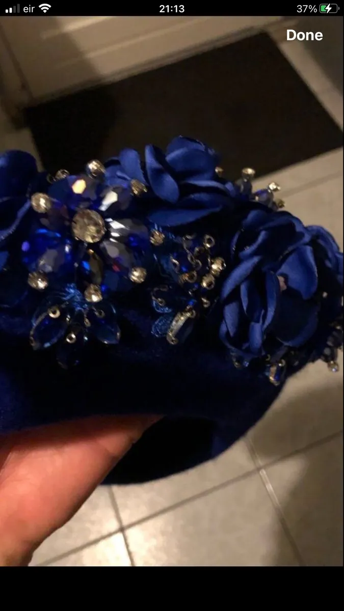 Ladies stunning  hat €10 - Image 2