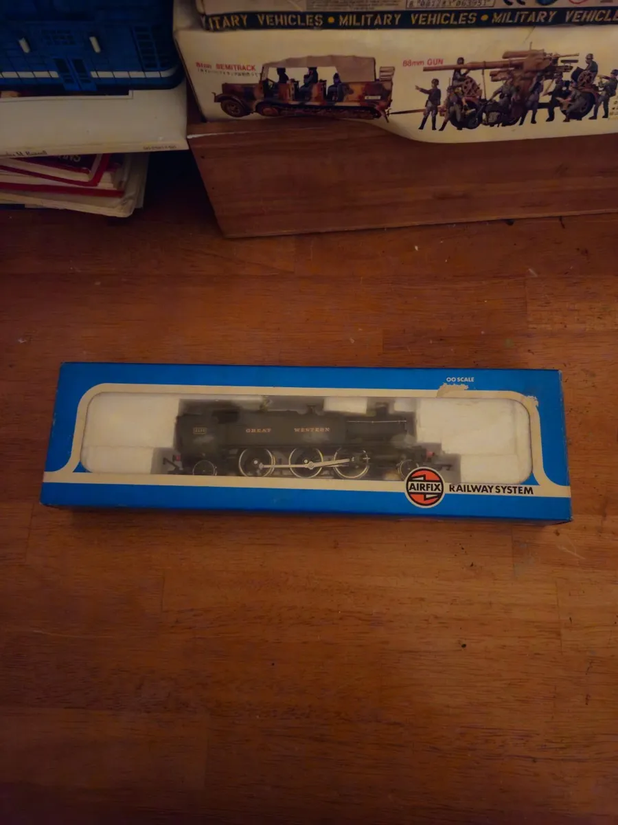 Hornby Airfix OO Gauge Tank Engine - Image 1