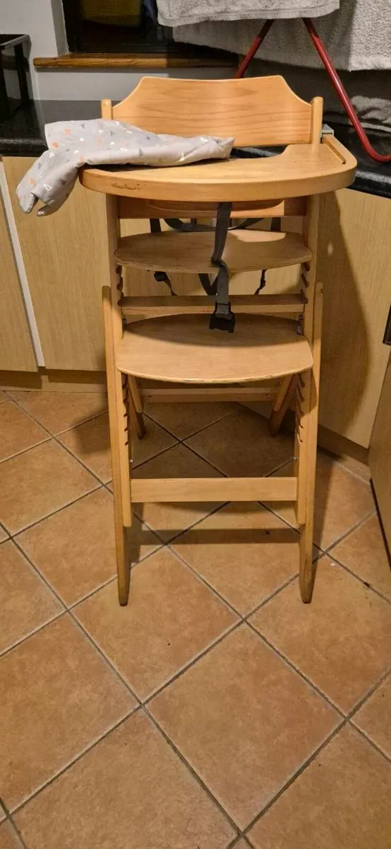 High chair - Image 2