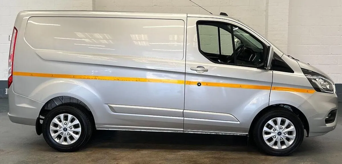 2022 Ford Transit Custom Panel Van - Image 3
