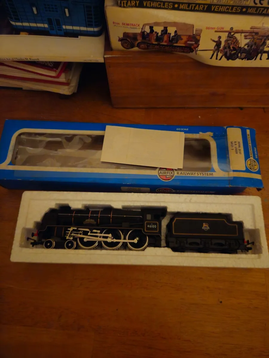 Hornby Airfix OO Gauge Steam Engine - Image 1