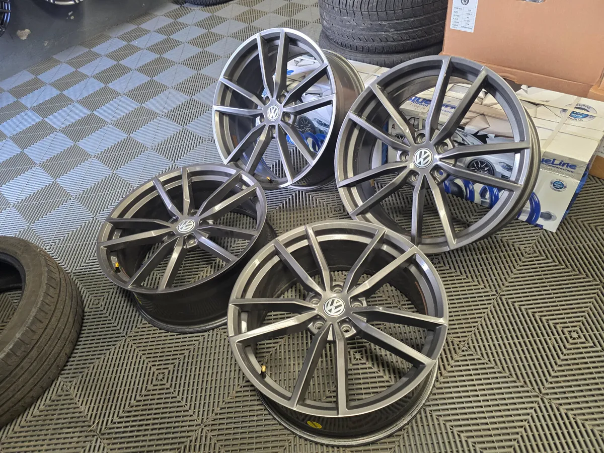 19" Volkswagen Pretoria Style - Image 2