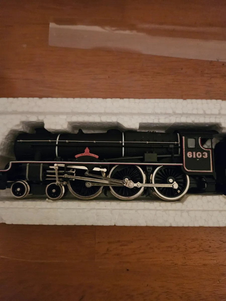 Hornby Airfix OO Gauge Steam Engine - Image 2