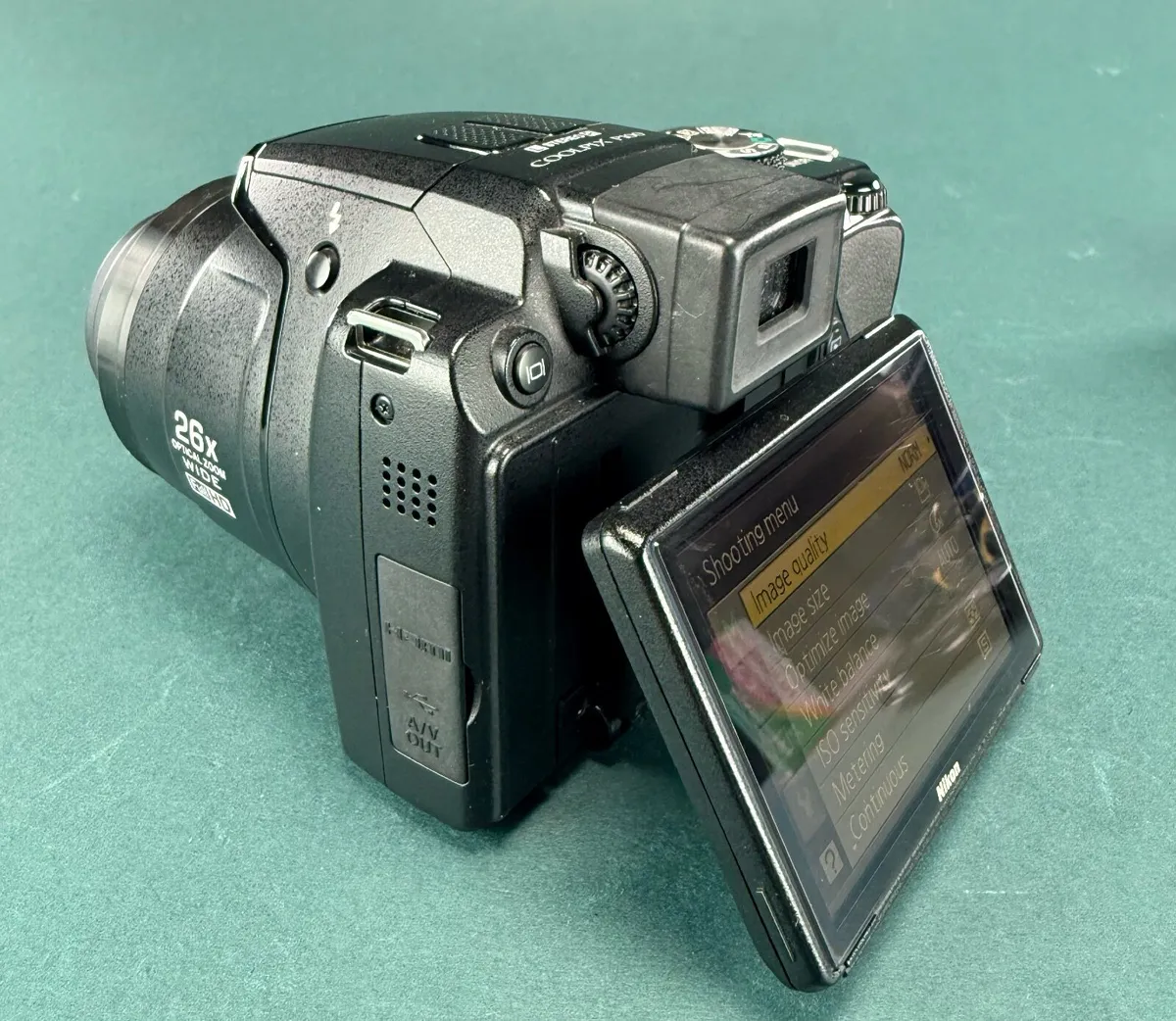 Nikon Coolpix P100 - Image 1