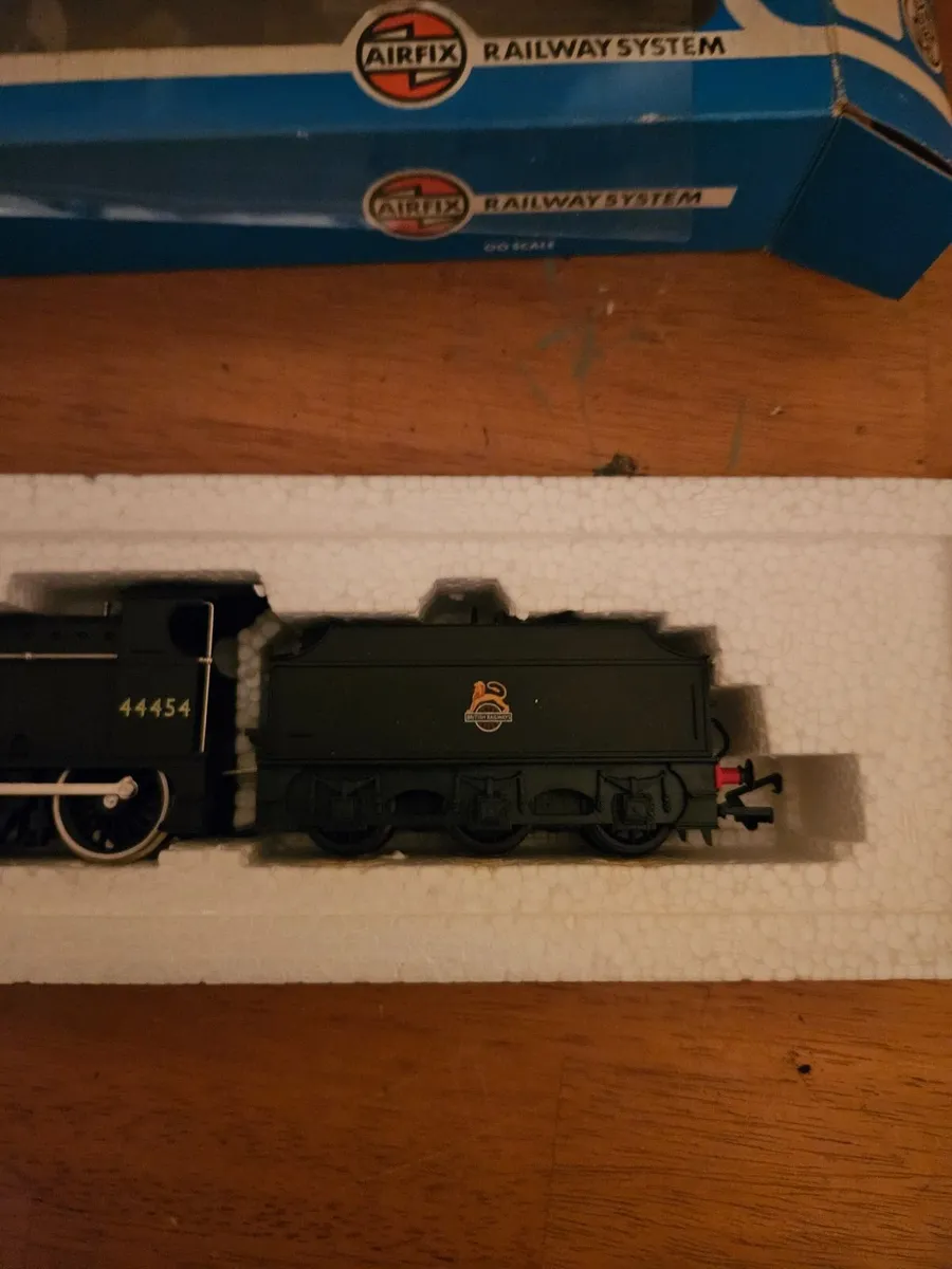 Hornby Airfix OO Gauge Steam Engine - Image 3