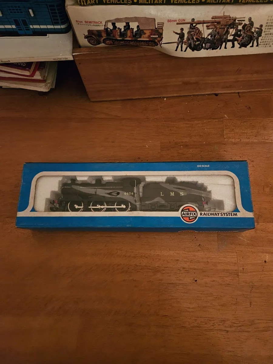 Hornby Airfix OO Gauge Steam Engine - Image 1