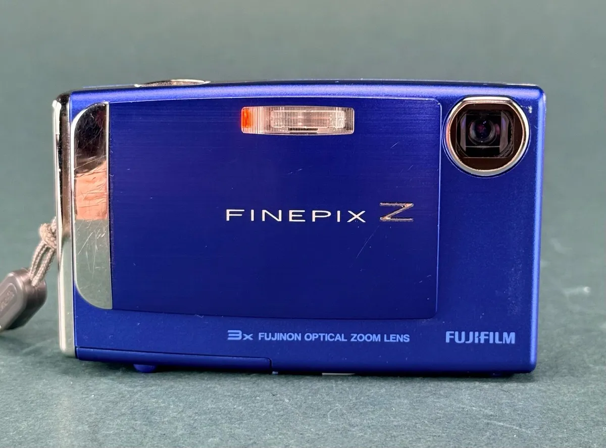 Fujifilm Digital Camera FinePix Z10fd 7.2MP Blue - Image 2