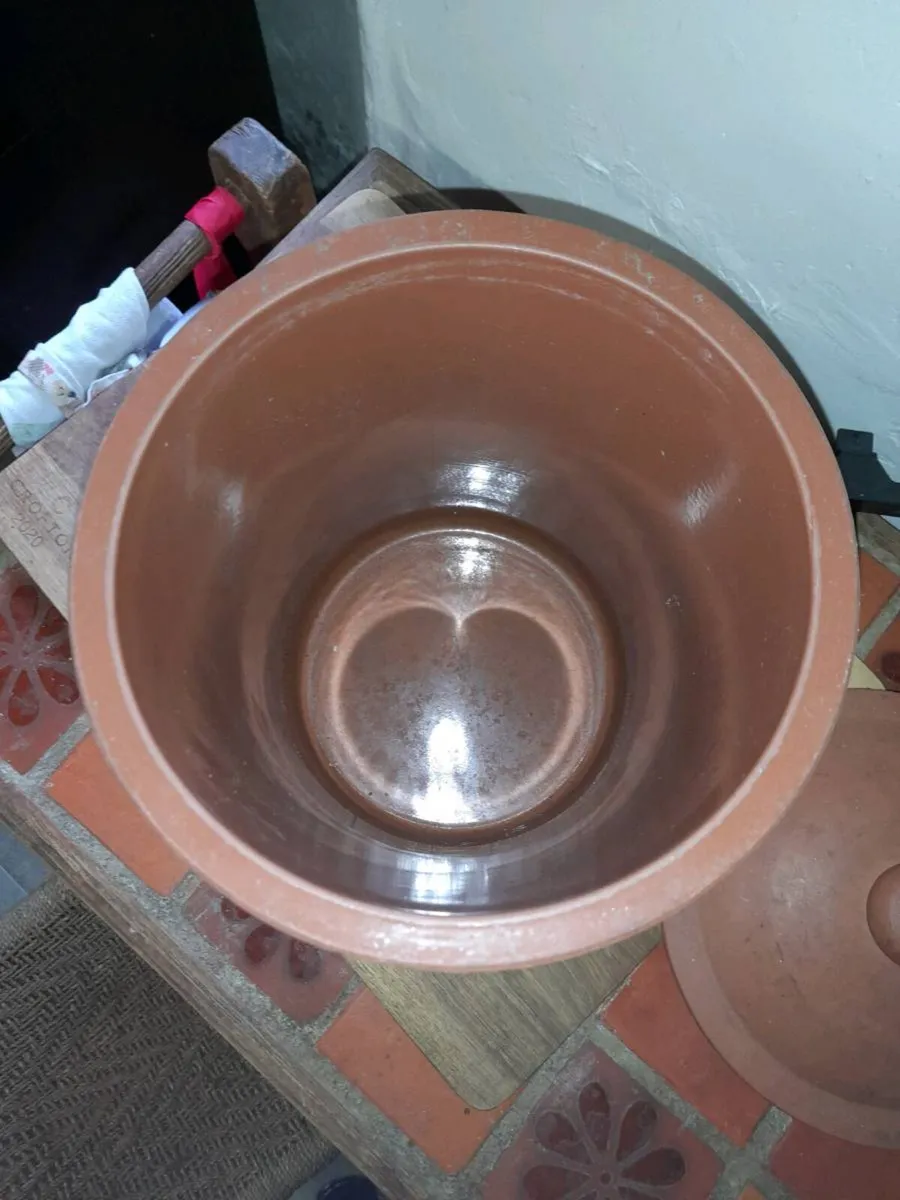 Suffolk crock bread bin - Image 2