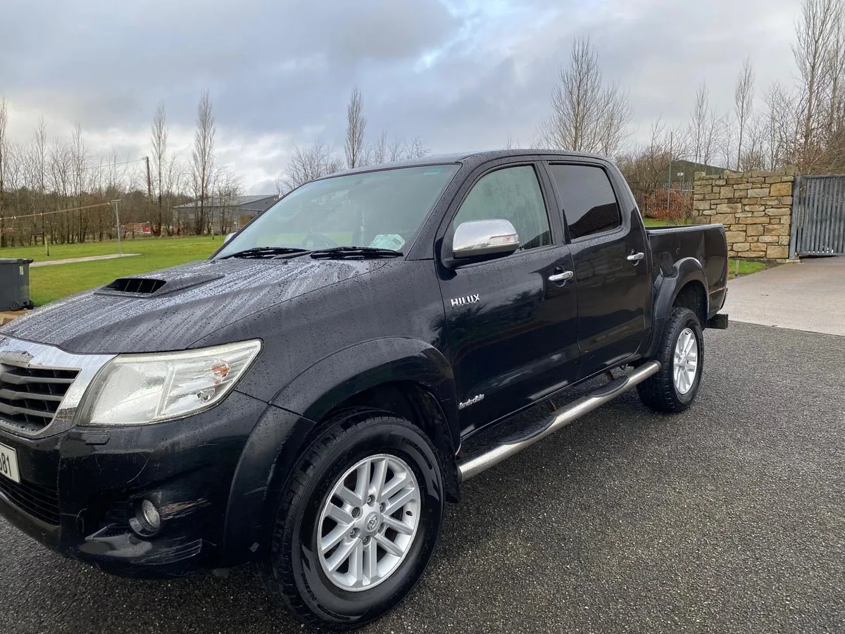 Toyota Hilux - Image 2