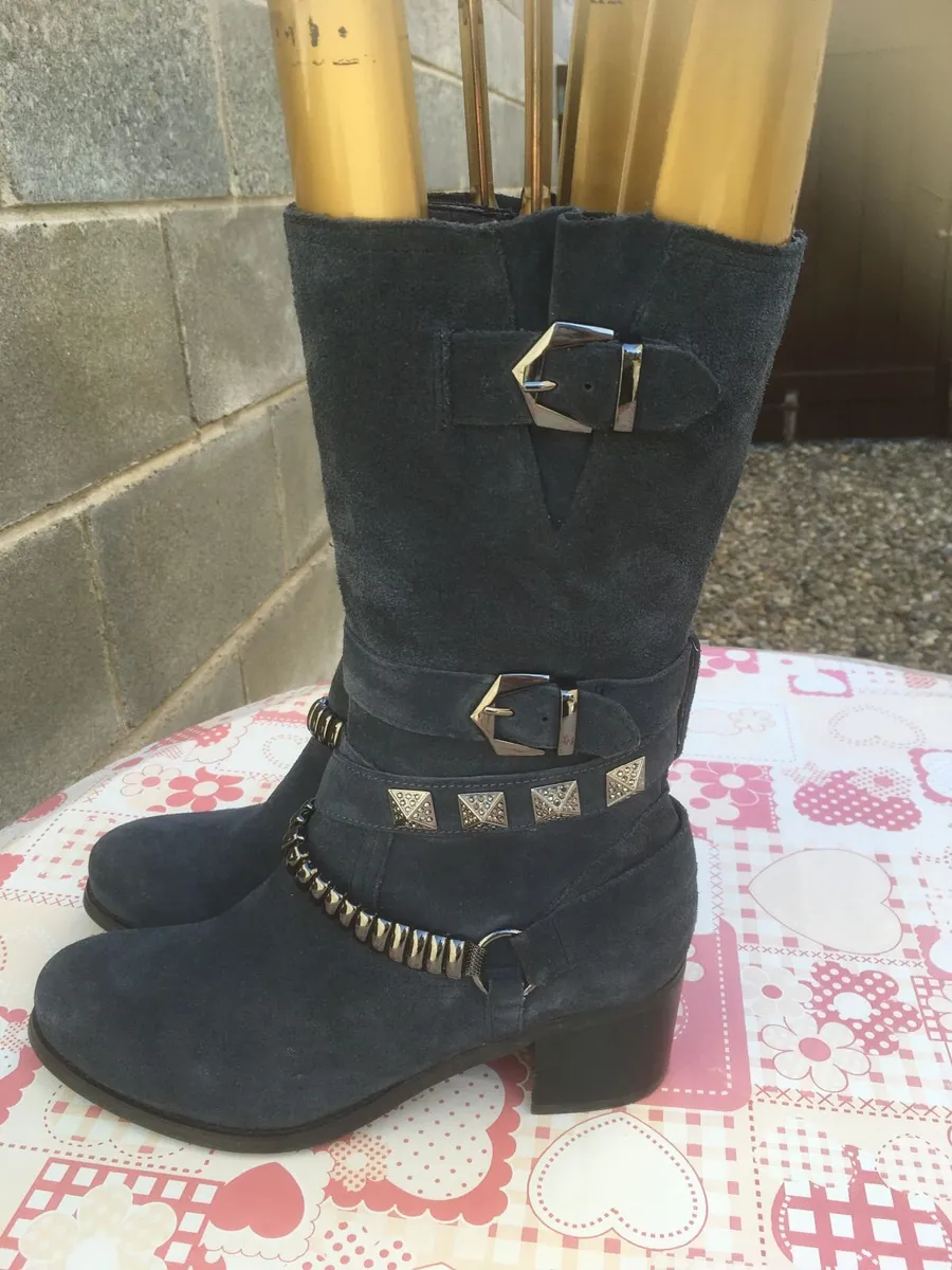 NEW MamZelle Suede Boots, Size 41 - Image 4