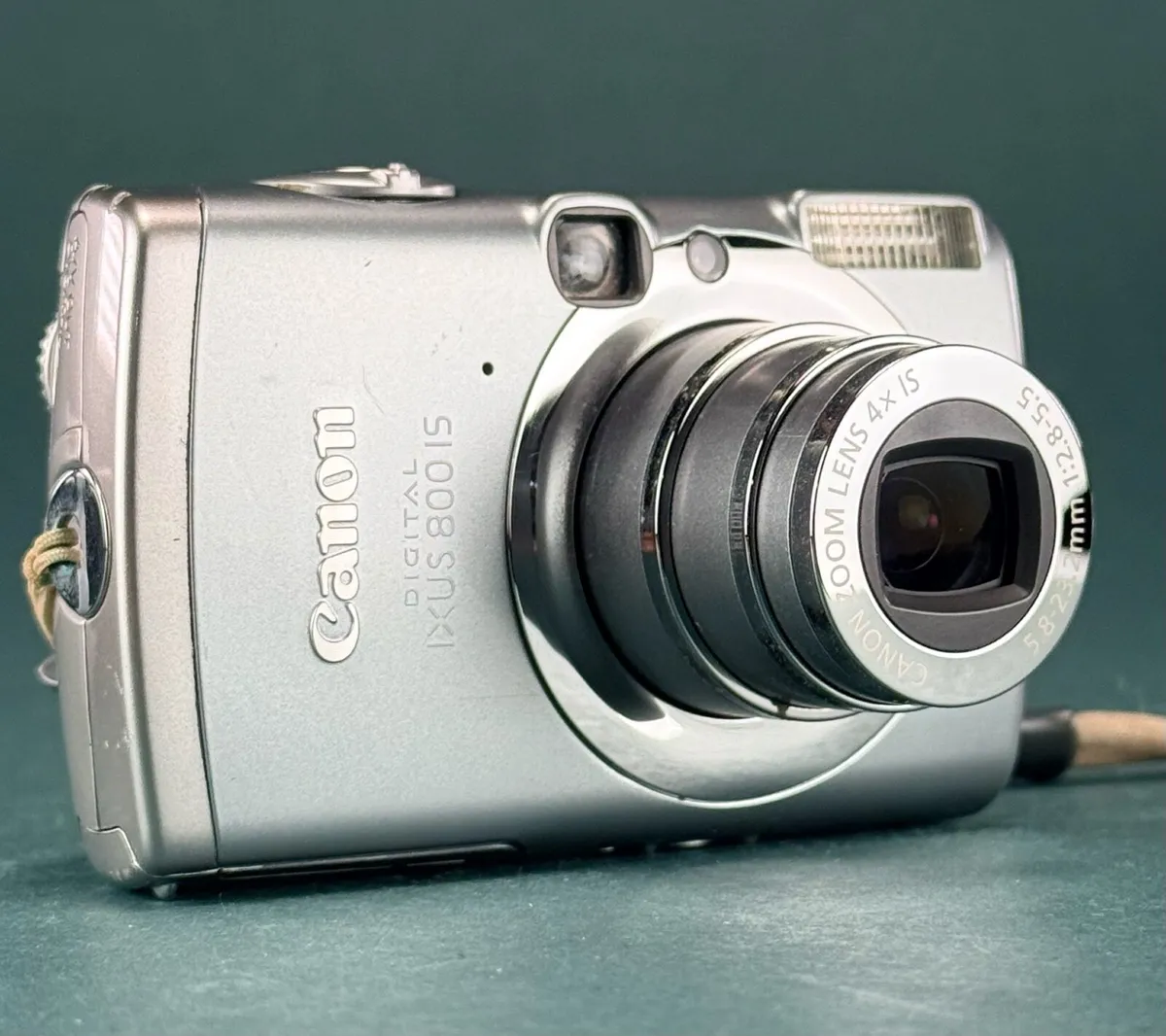 Canon Digital IXUS 800 IS 6.0MP Compact Camera - Image 3