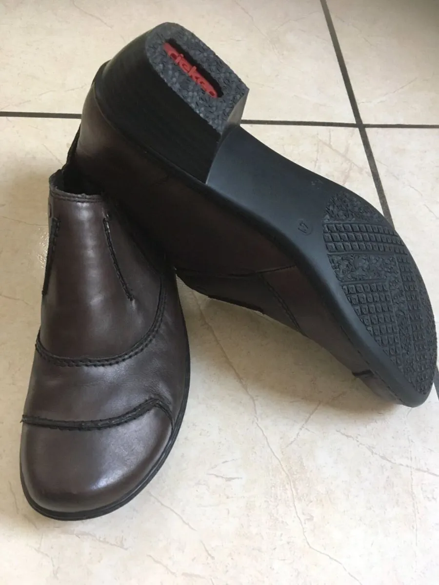 BRAND NEW Rieker Anti-Stress Leather Shoes, 41 / 7 - Image 1