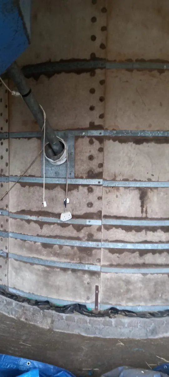 Grain Bin & Blower - Image 2