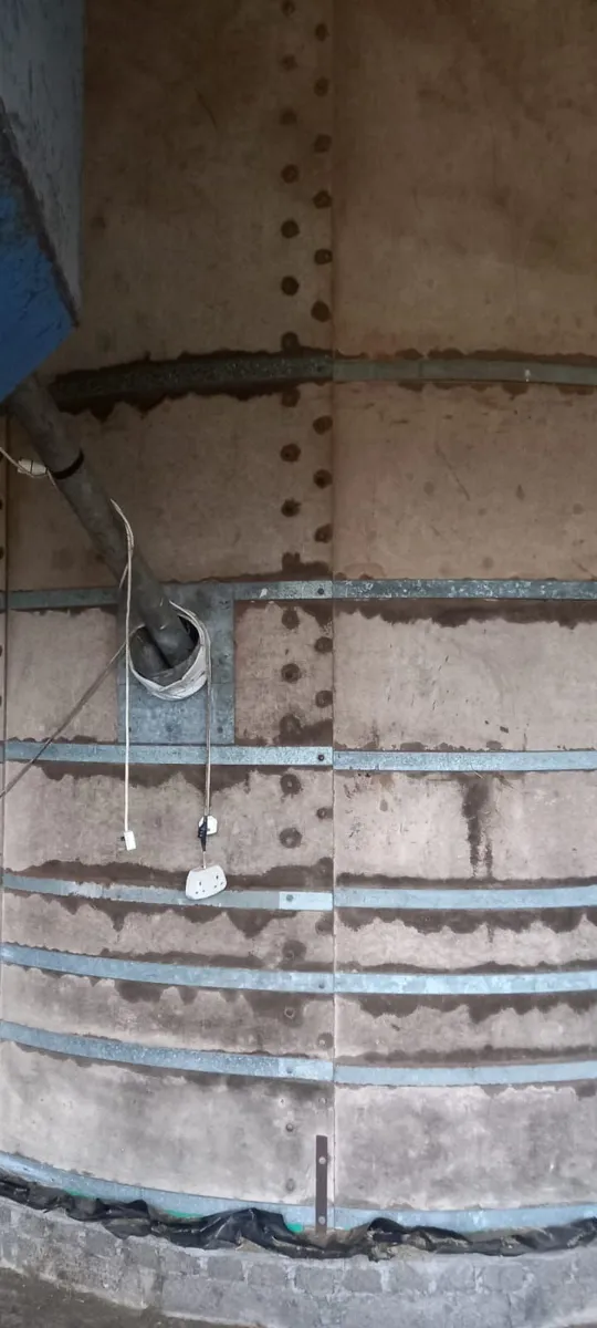 Grain Bin & Blower - Image 3