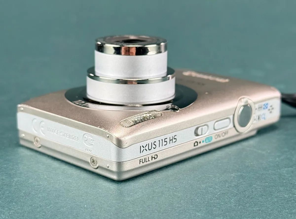 Canon IXUS 115 HS Digital Compact Camera - Image 3