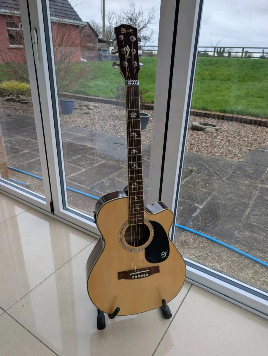 Lindo Electro Acoustic Guitar - Image 1